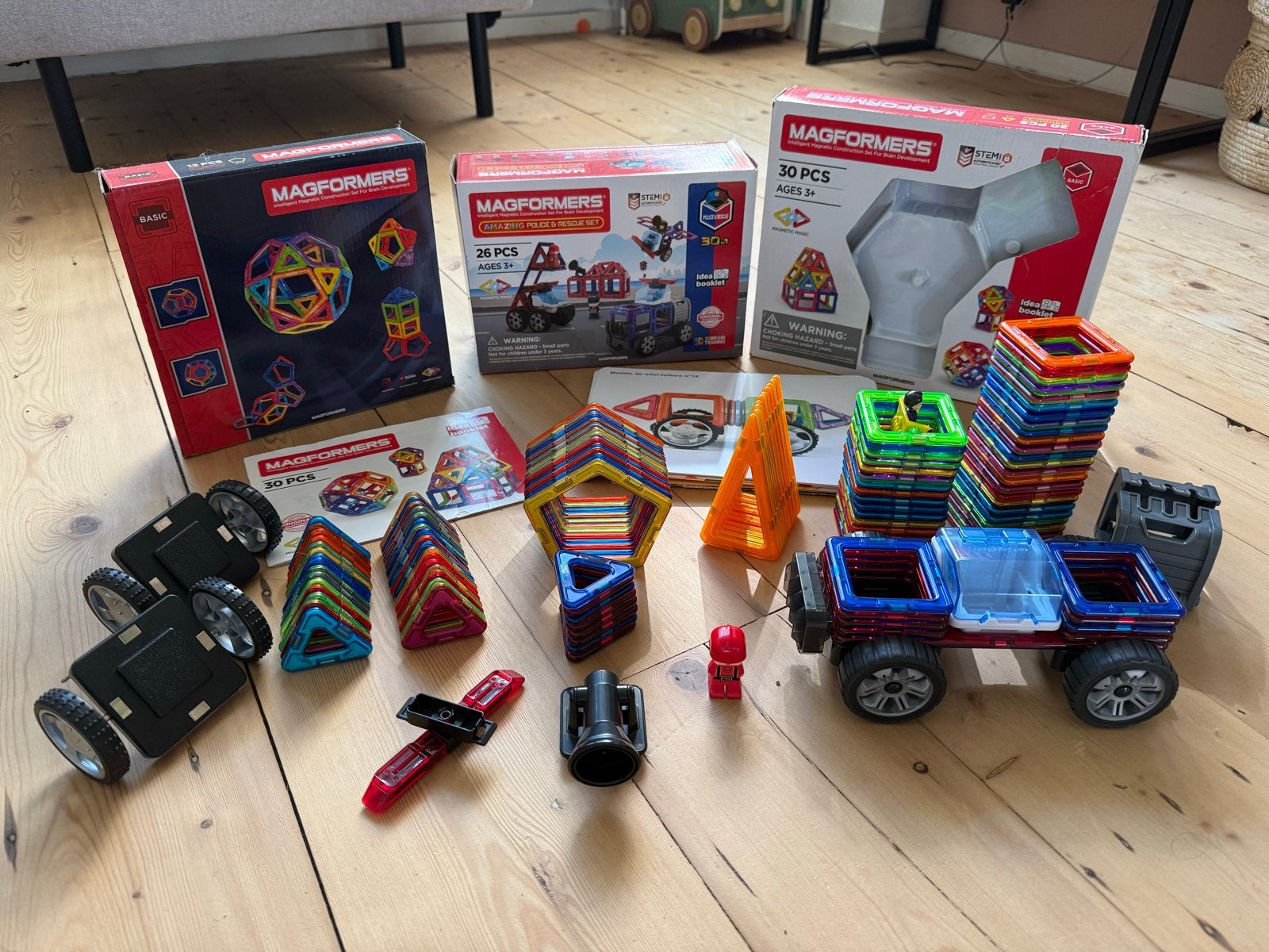 Magformers set: ruim 125 onderdelen + Police & Rescue set, Ophalen of Verzenden, Zo goed als nieuw, Overige merken