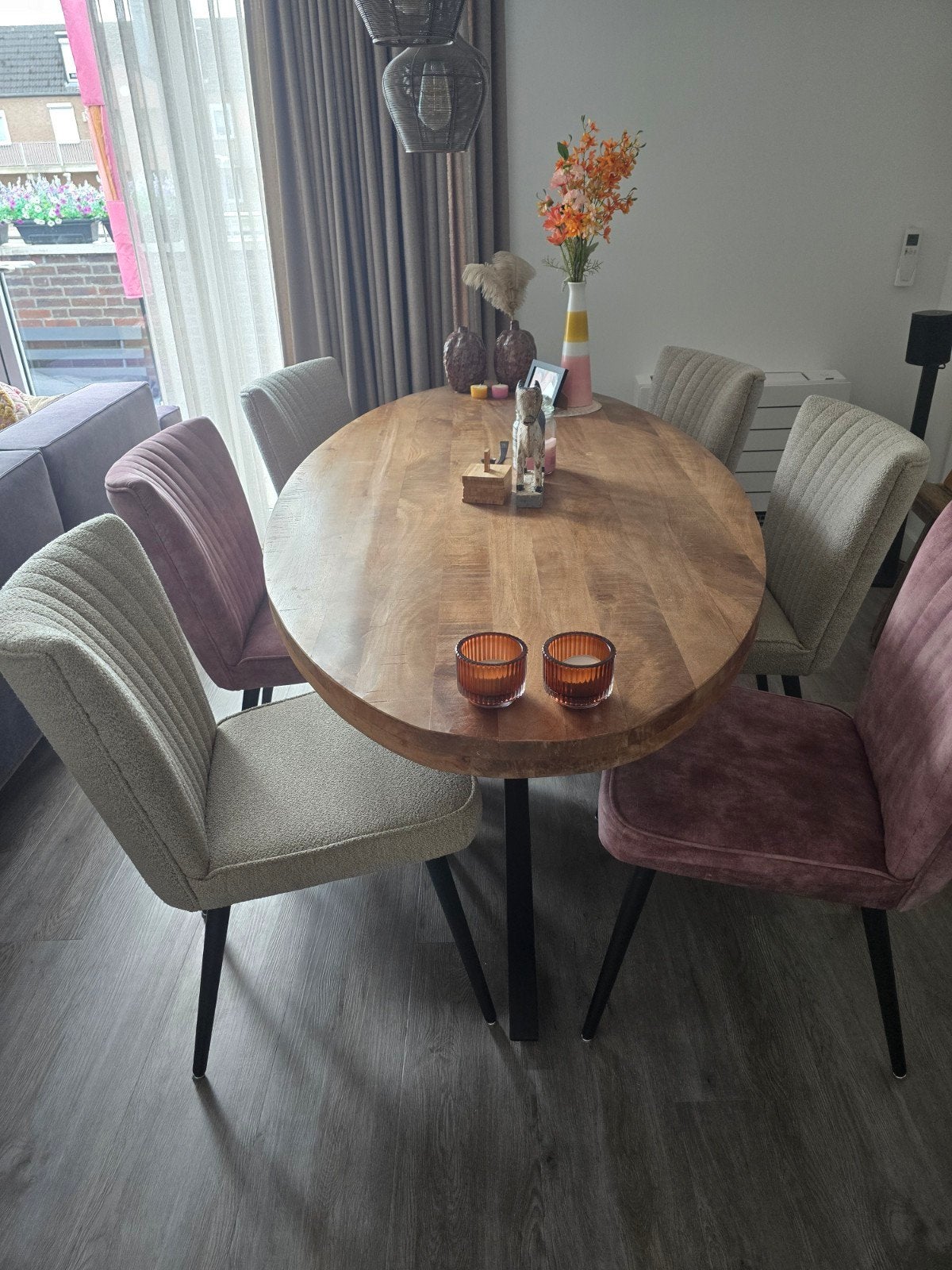 Ovale eettafel mango met 6 stoelen (beige/oud roze), Huis en Inrichting, Tafels | Eettafels, Ophalen, Ovaal, 200 cm of meer, 100 tot 150 cm