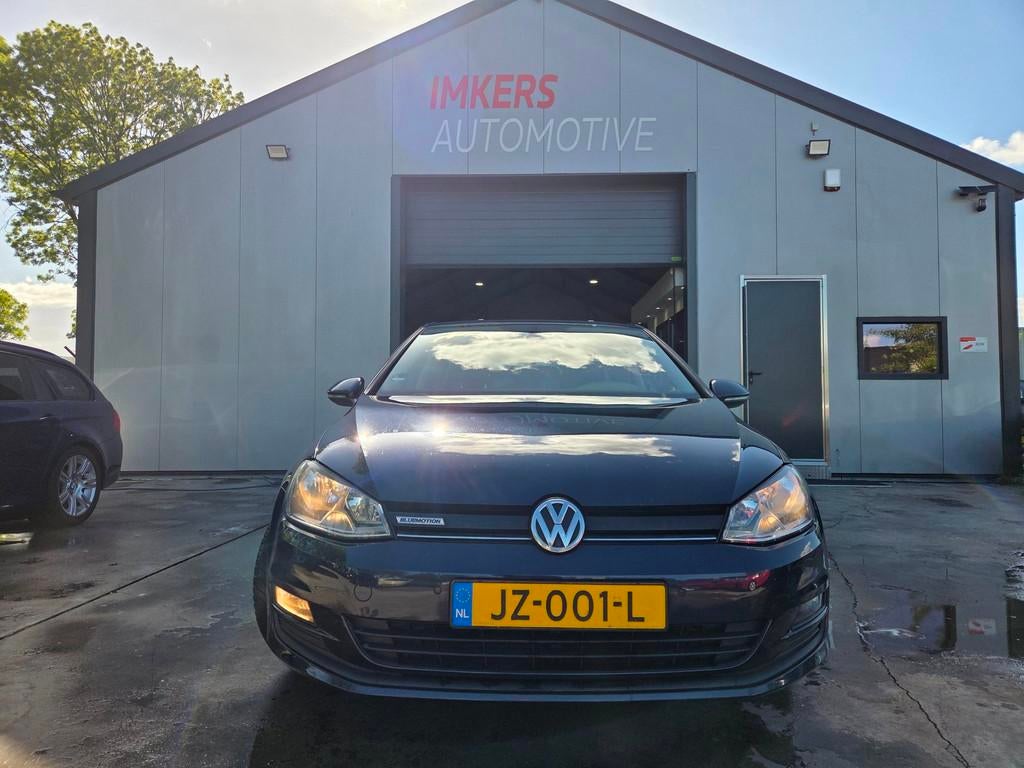 Volkswagen Golf 1.0 TSI Comfortline | AUT | PDC | Navi, Auto's, Gebruikt, Blauw, 23 km/l, Origineel Nederlands