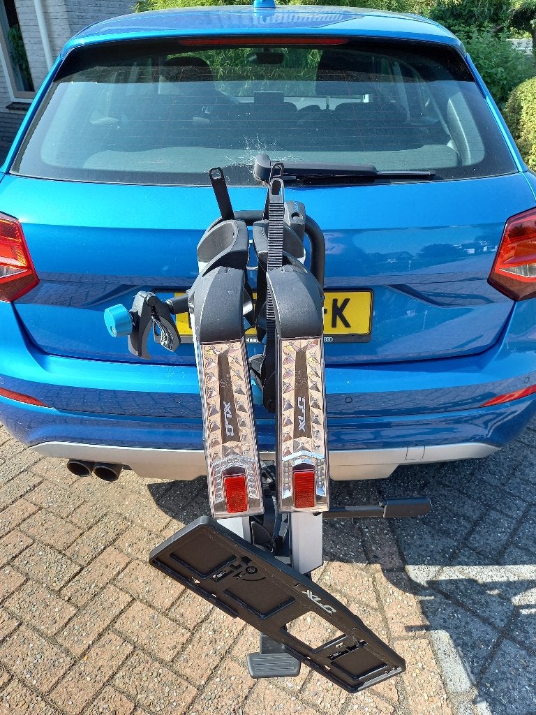 Fietsendrager XLC Azura Xtra LED, Ophalen, Zo goed als nieuw, 2 fietsen, Trekhaakdrager