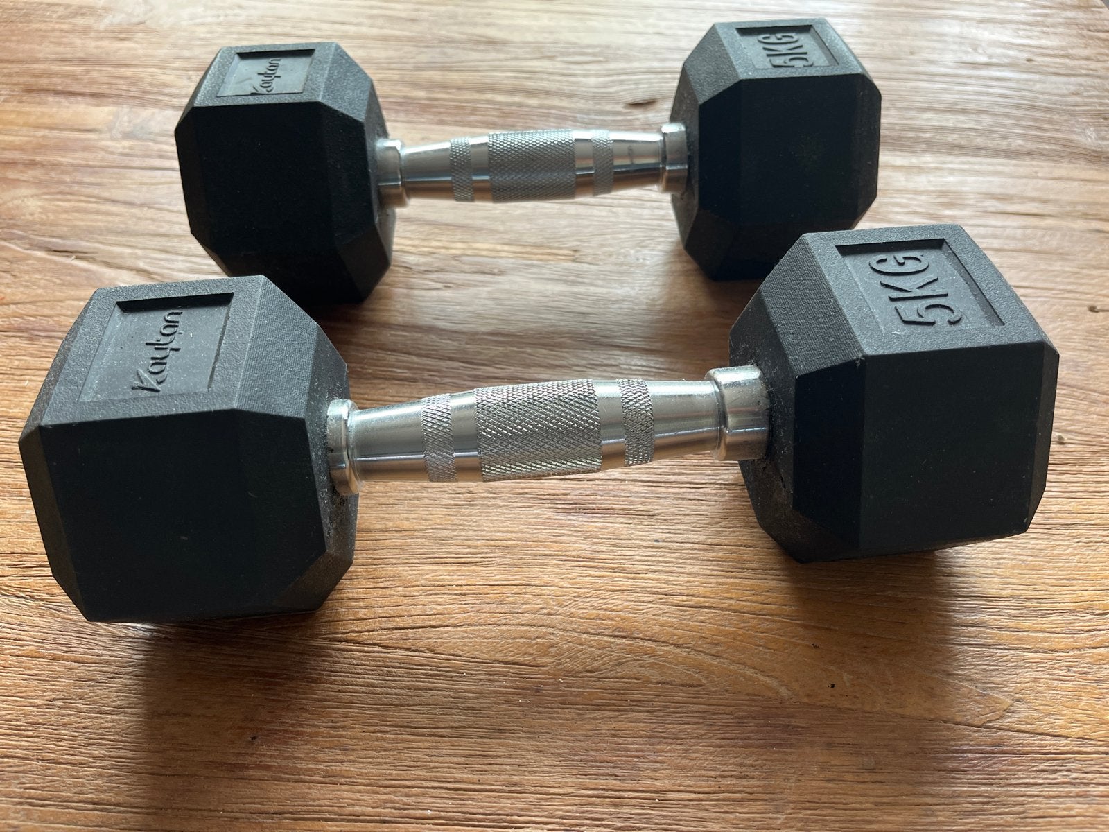 Dumbbells 5KG - Set van 2, Sport en Fitness, Fitnessmaterialen, Ophalen, Zo goed als nieuw, Armen, Dumbbell