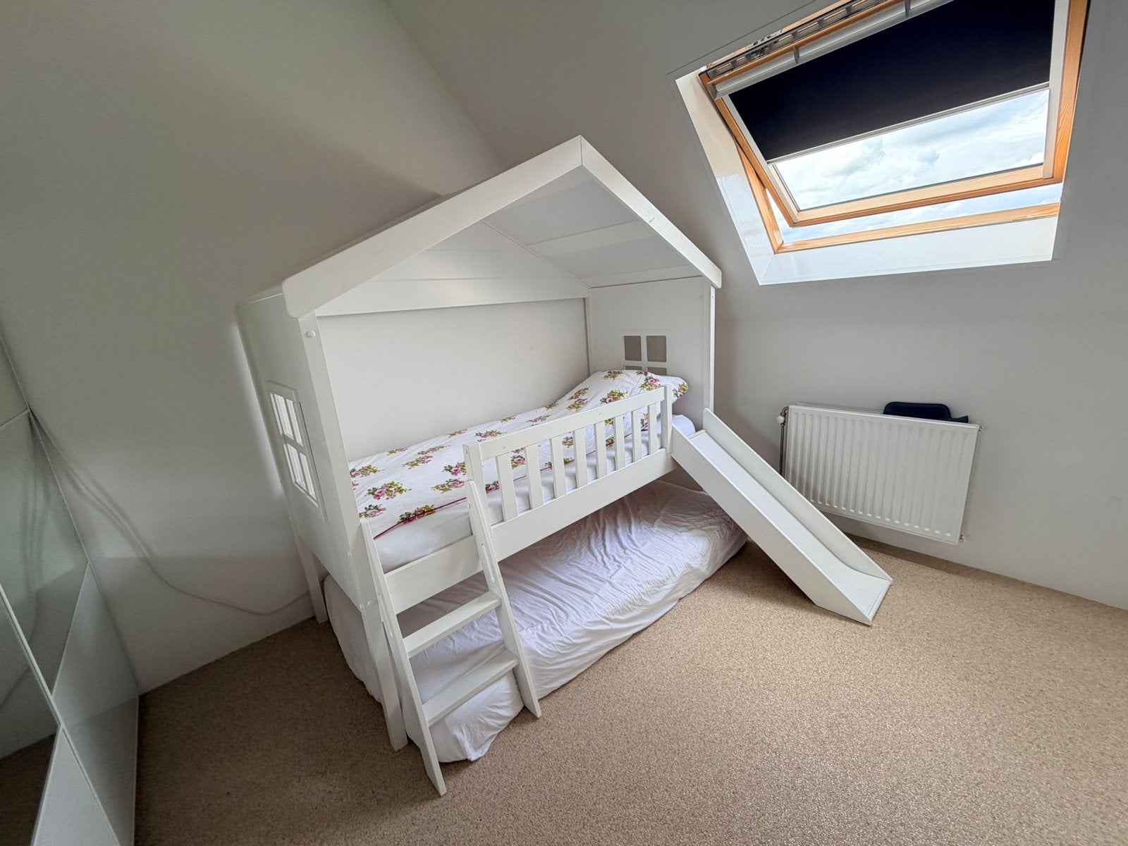 Leuk huisbed met glijbaan, Ophalen, Gebruikt, 90 cm, 160 tot 180 cm