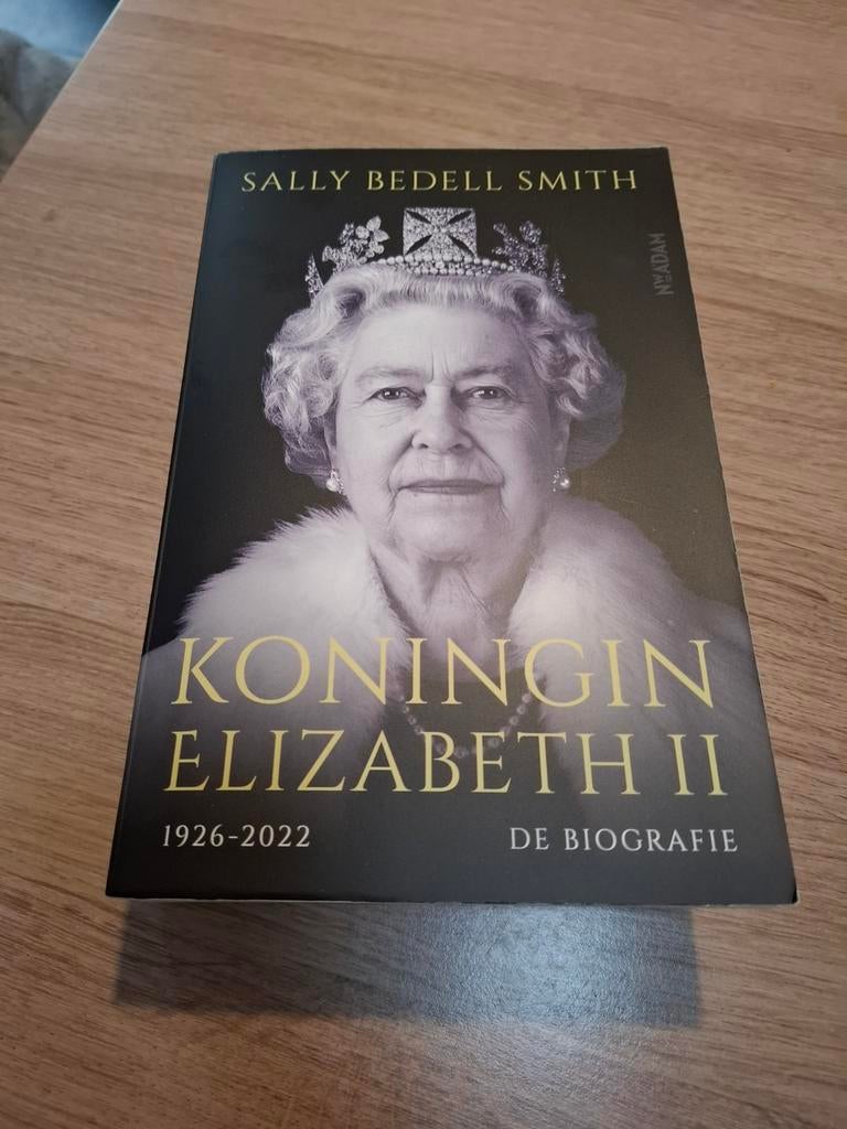 Boek koningin Elisabeth, Ophalen of Verzenden, Zo goed als nieuw, Overige
