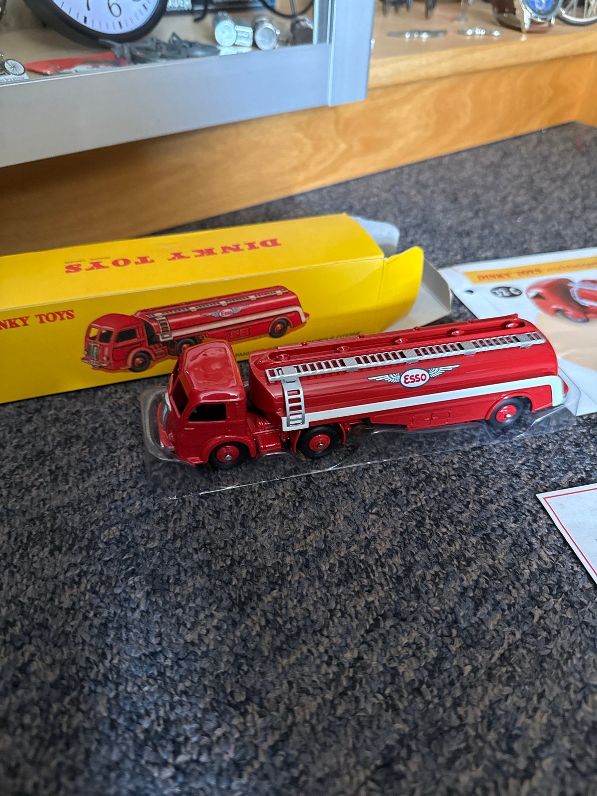 Dinky Toys Panhard Movic Esso Tankwagen 32C - Nieuwstaat, 1:32 tot 1:50, Nieuw, Truck, Ophalen