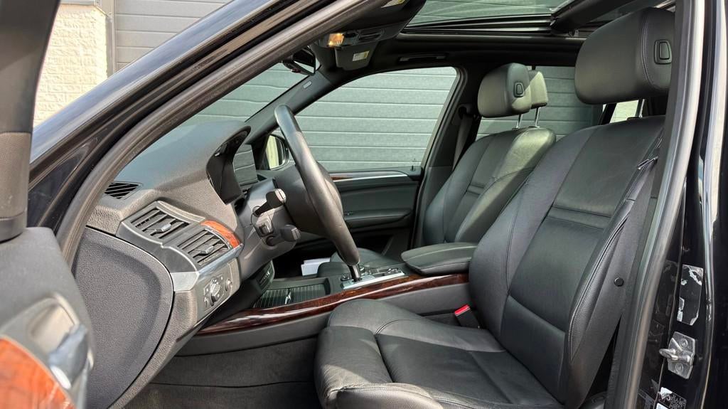 BMW X5 3.5i xDrive High Executive | Pano | CarPlay | Camera, Auto's, BMW, Gebruikt, Zwart, Bedrijf, Vierwielaandrijving