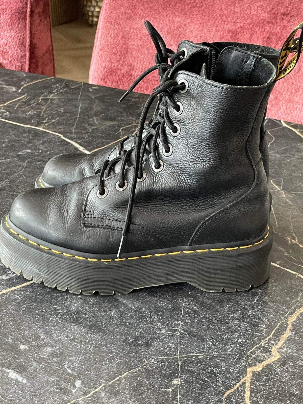 Prachtige Dr Martens maat 39, Ophalen of Verzenden, Zo goed als nieuw, Zwart