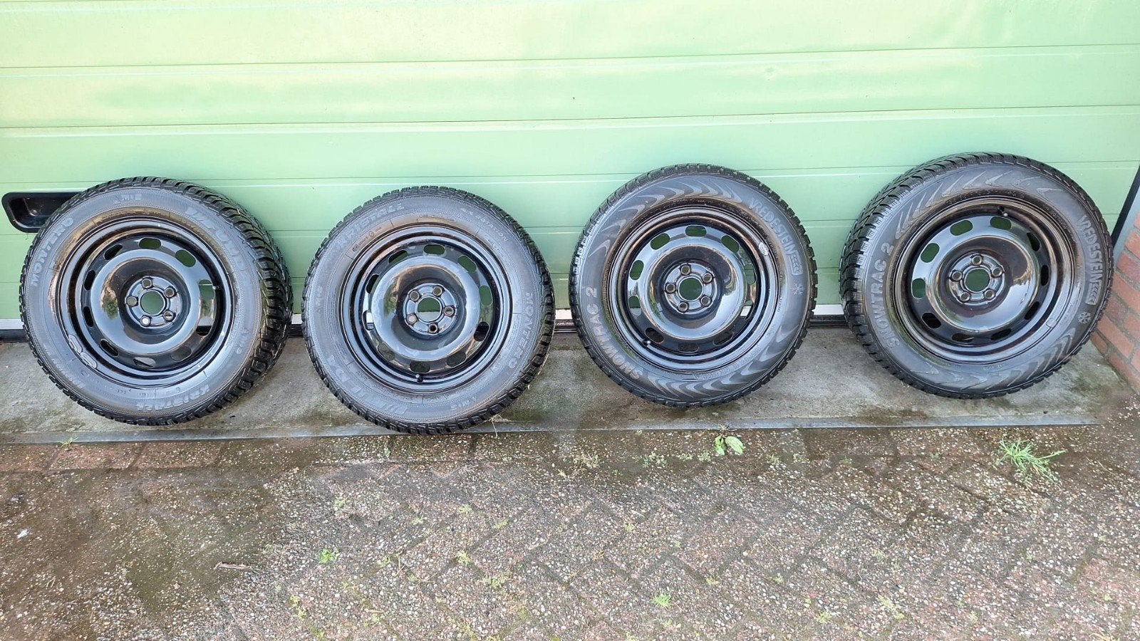 VW Golf 5 winterset met stalen velgen en reservewiel, Ophalen, Gebruikt, 15 inch, Banden en Velgen