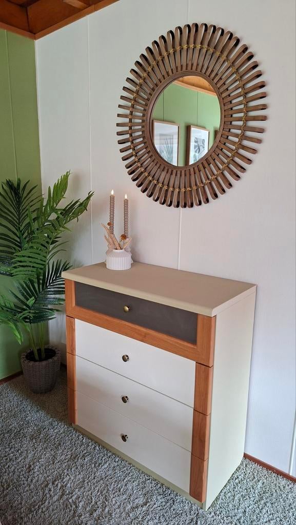 Zeer nette gerestylede ladekast te koop!, Ophalen, 50 tot 100 cm, Zo goed als nieuw, 3 of 4 laden