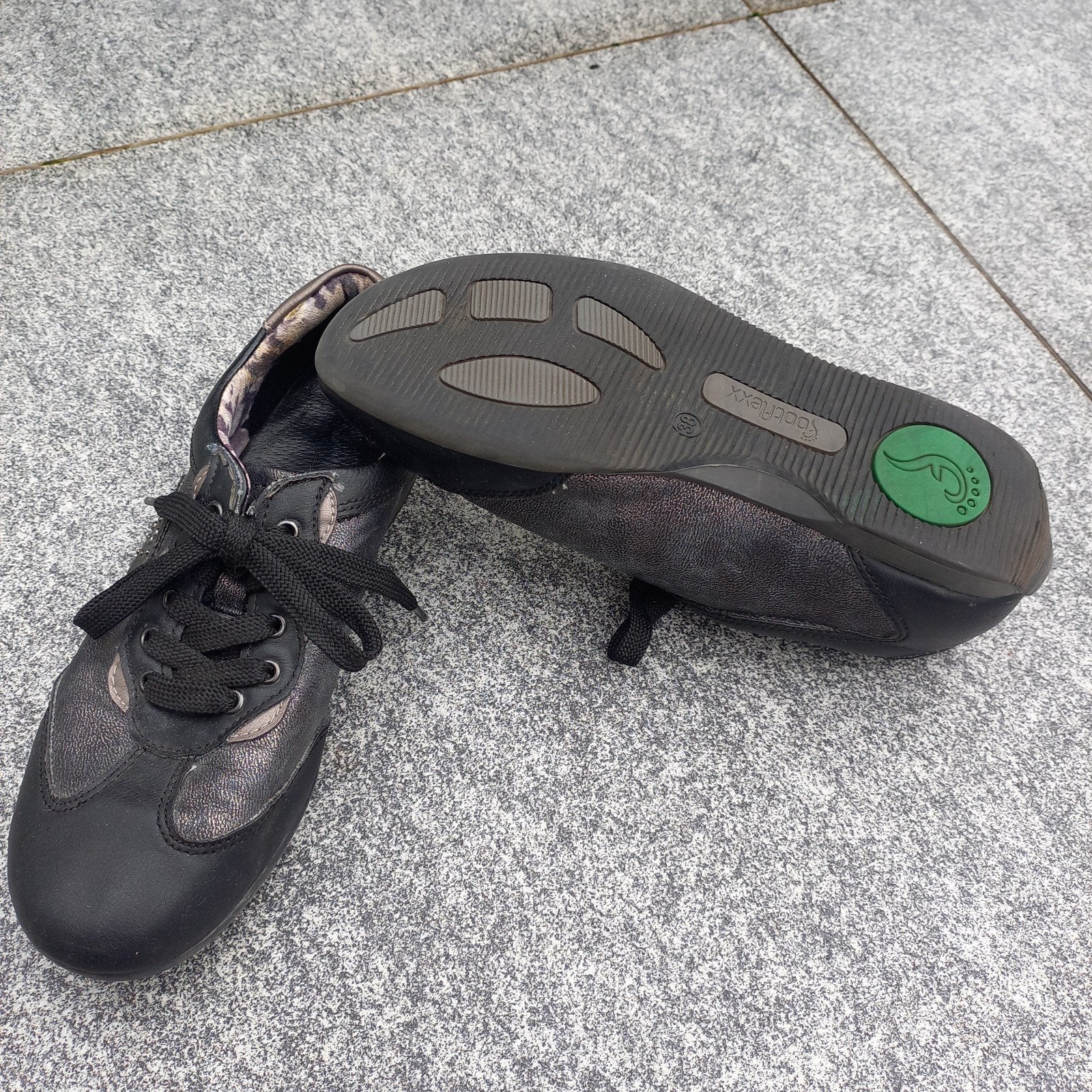 leuke leren Freeflex sneakers maat 38 nu, Zwart, Ophalen of Verzenden, Freeflex, Sneakers of Gympen