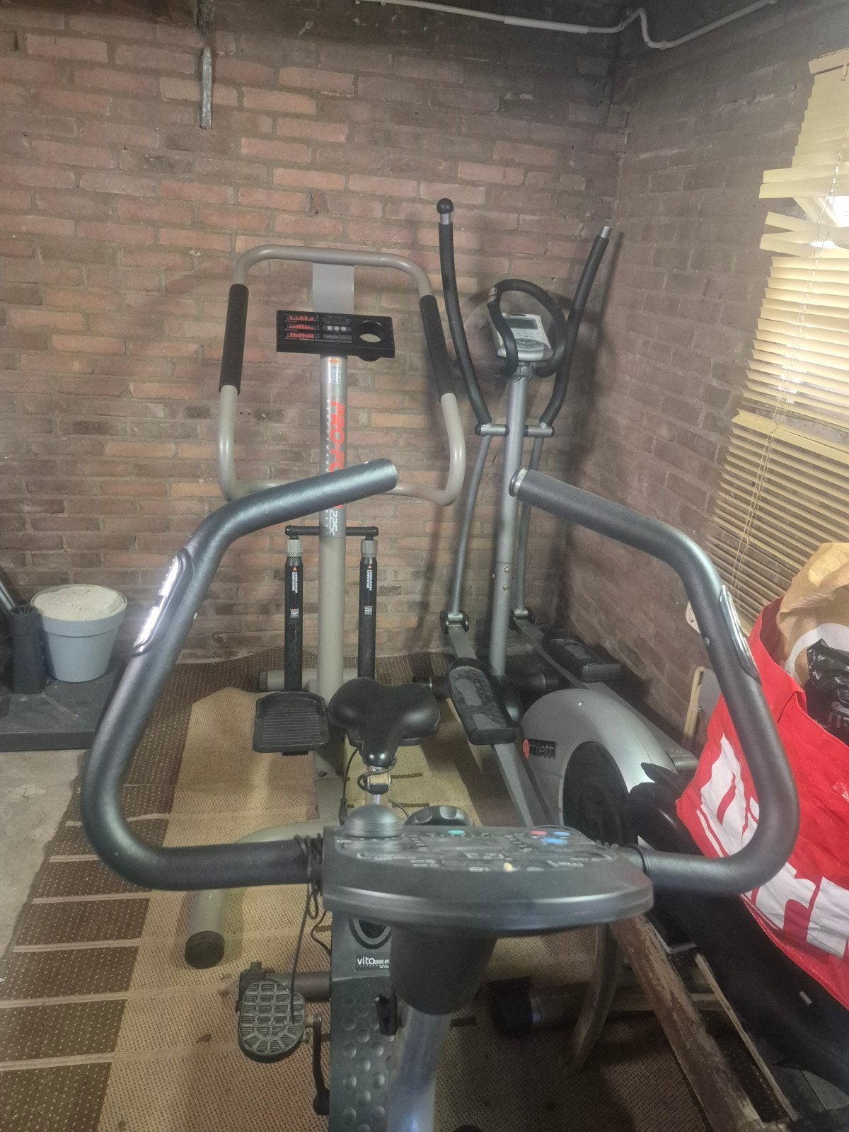 Hometrainer en Crosstrainer - Fitnessapparatuur Set, Benen, Gebruikt, Ophalen of Verzenden, Crosstrainer