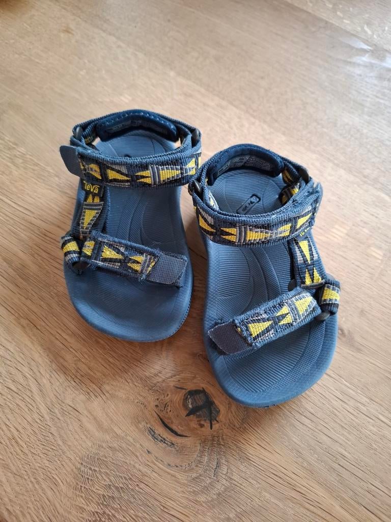 Teva maat 19, Kinderen en Baby's, Ophalen of Verzenden, Zo goed als nieuw, Meisje, Overige typen