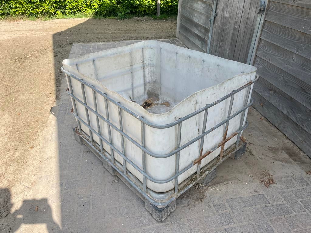 IBC container tbv voerbak, Ophalen