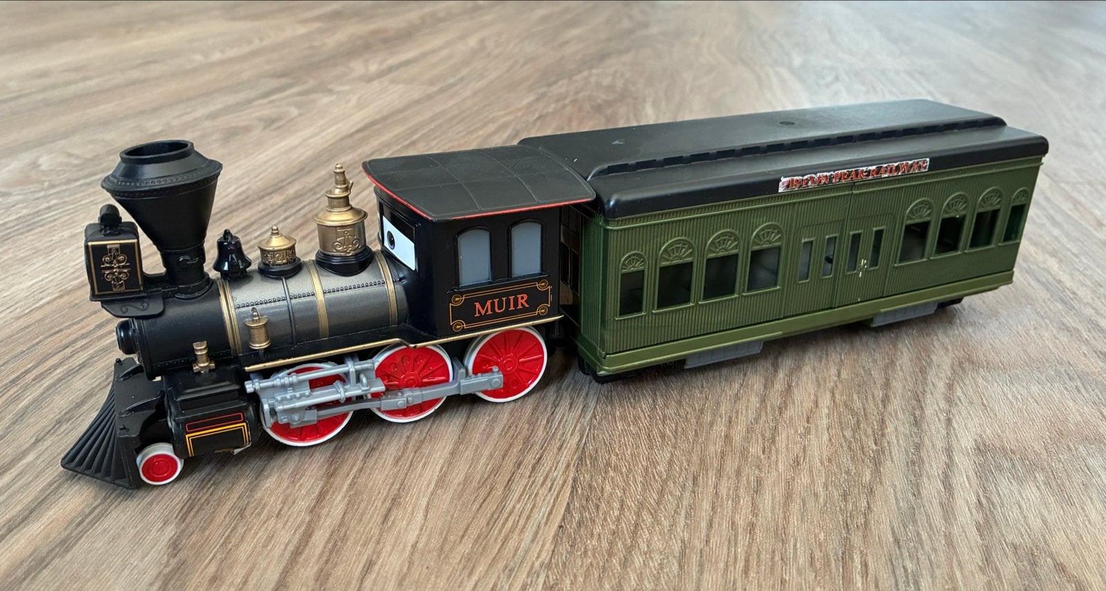Cars Muir Piston Peak Railway Trein met Wagon, Ophalen, Gebruikt