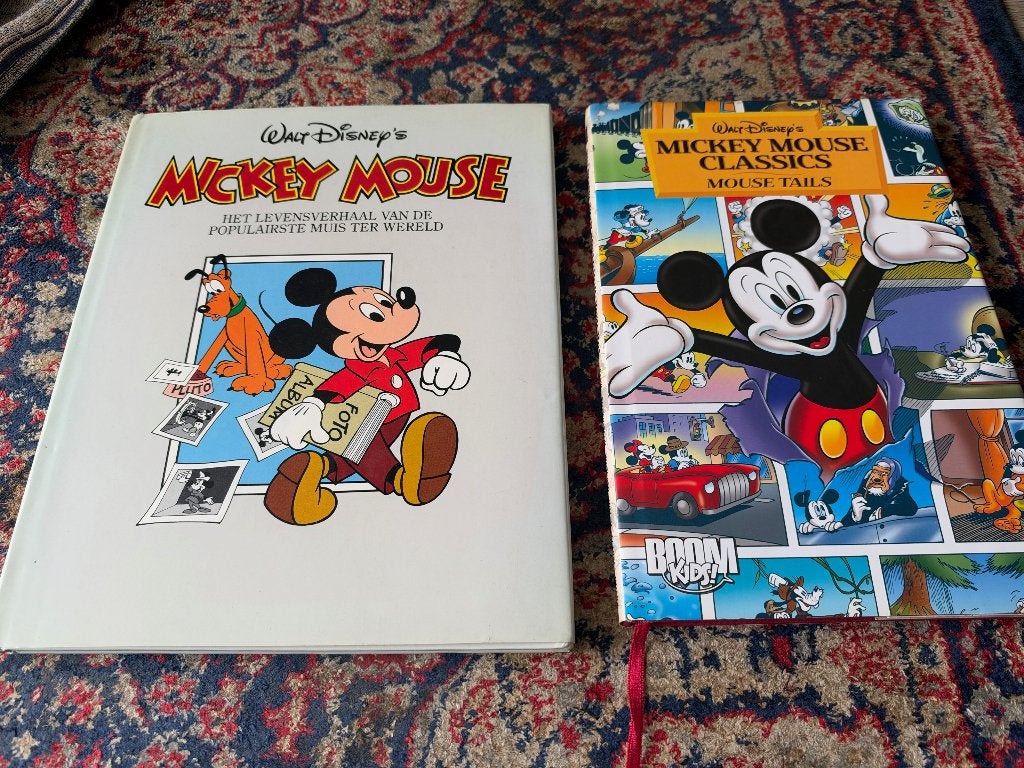 2x Mickey Mouse verzamelboeken Hardcover, Ophalen of Verzenden, Mickey Mouse, Zo goed als nieuw, Overige typen