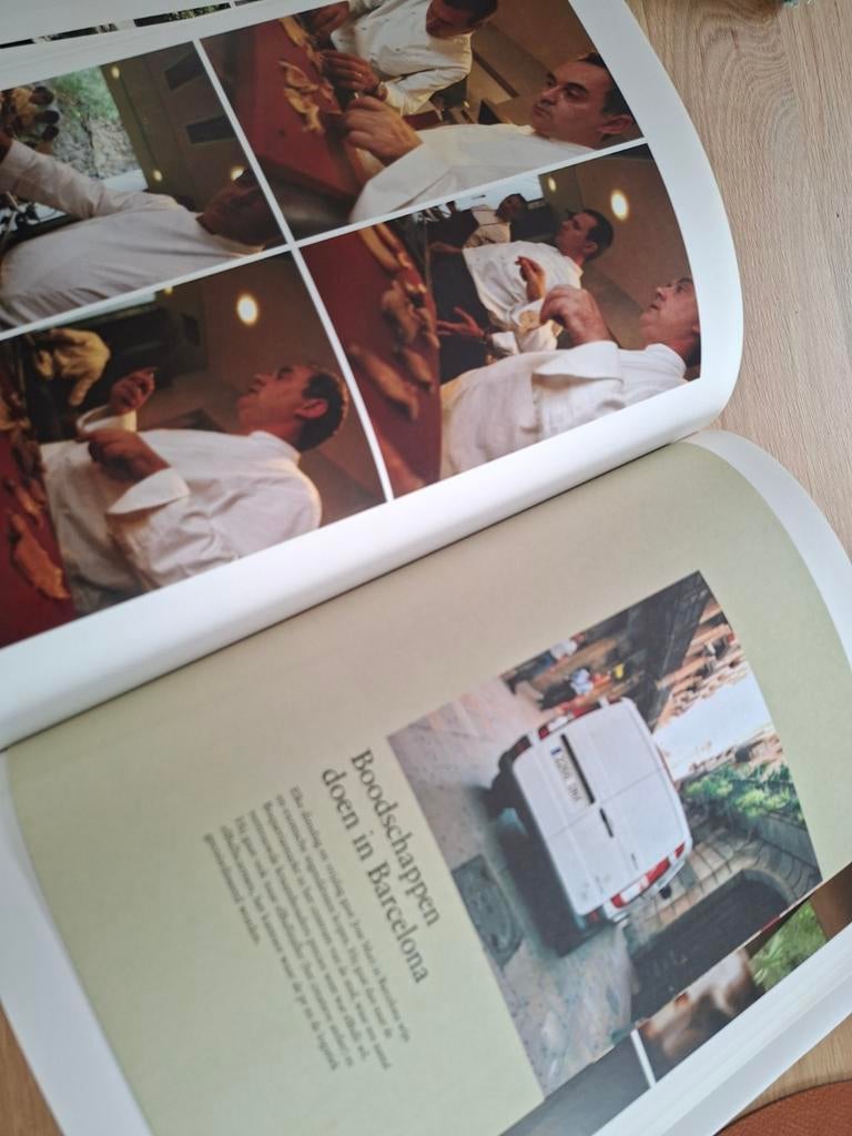 Boek: Een dag bij elBulli - Ferran Adrià (528 pagina's), Boeken, Kookboeken, Ophalen