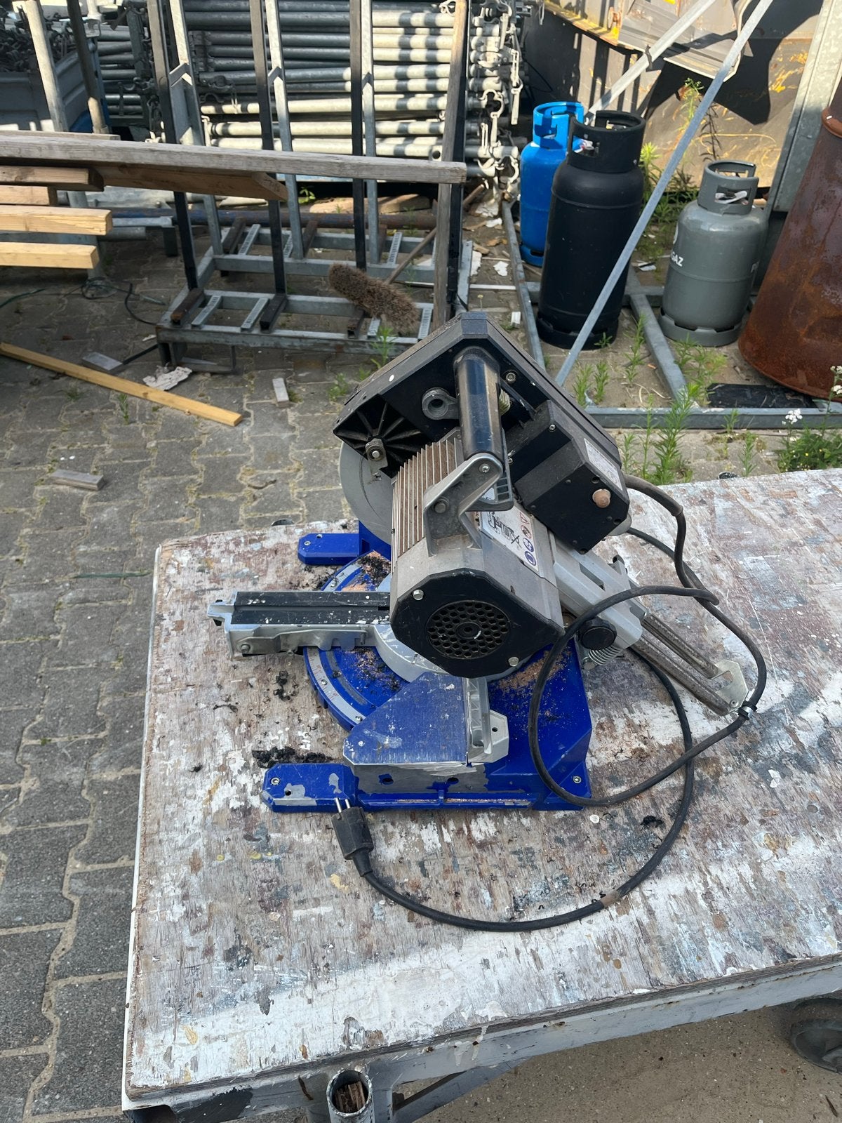 Gebruikte Afkortzaag - Krachtig en Betrouwbaar, Doe-het-zelf en Verbouw, Gereedschap | Zaagmachines, Gebruikt, 600 tot 1200 watt