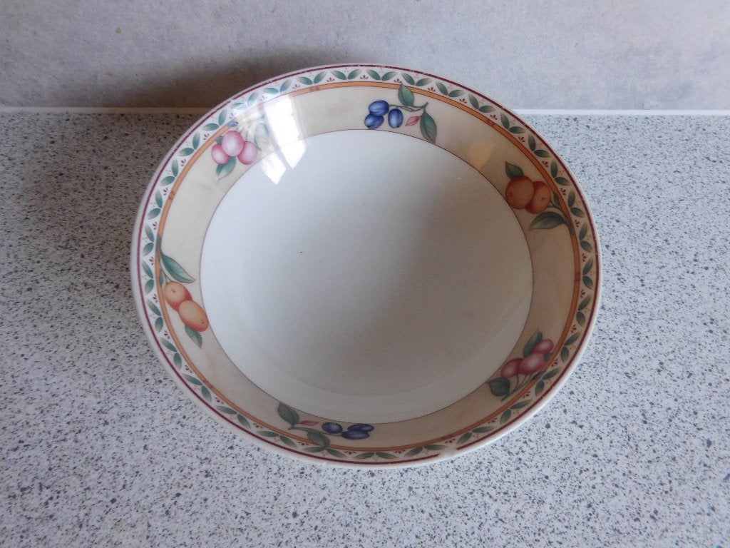 Schaal 13,5 cm. Cottage Garden Heinrich Winterling, Ophalen of Verzenden, Overige stijlen, Porselein, Schaal of Schalen