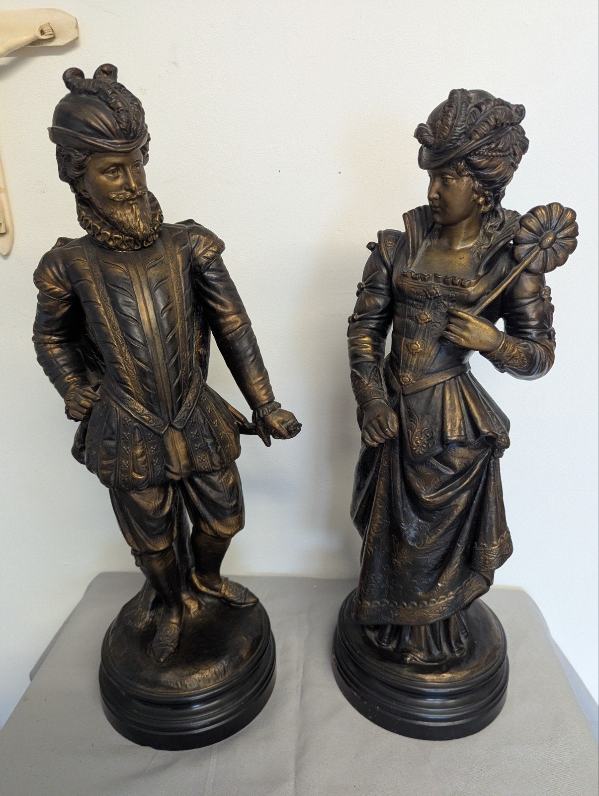2 antieke terracotta beelden , VOC stijl.  U&C Duitsland, Antiek en Kunst, Ophalen of Verzenden