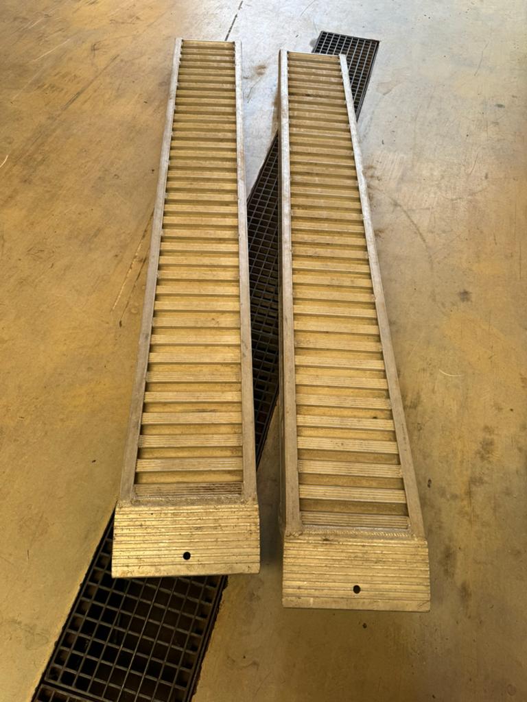 Alu oprijplanken & Saris bagagewagen, Ophalen of Verzenden, Zo goed als nieuw