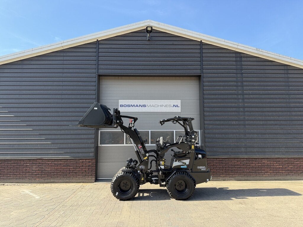 Giant G1500L X-tra minishovel BLACK edition ! Met zeer veel, Zakelijke goederen, Tobroco, Info@tobroco.nl, Sprendlingenstraat 57
5061 KM  Oisterwijk