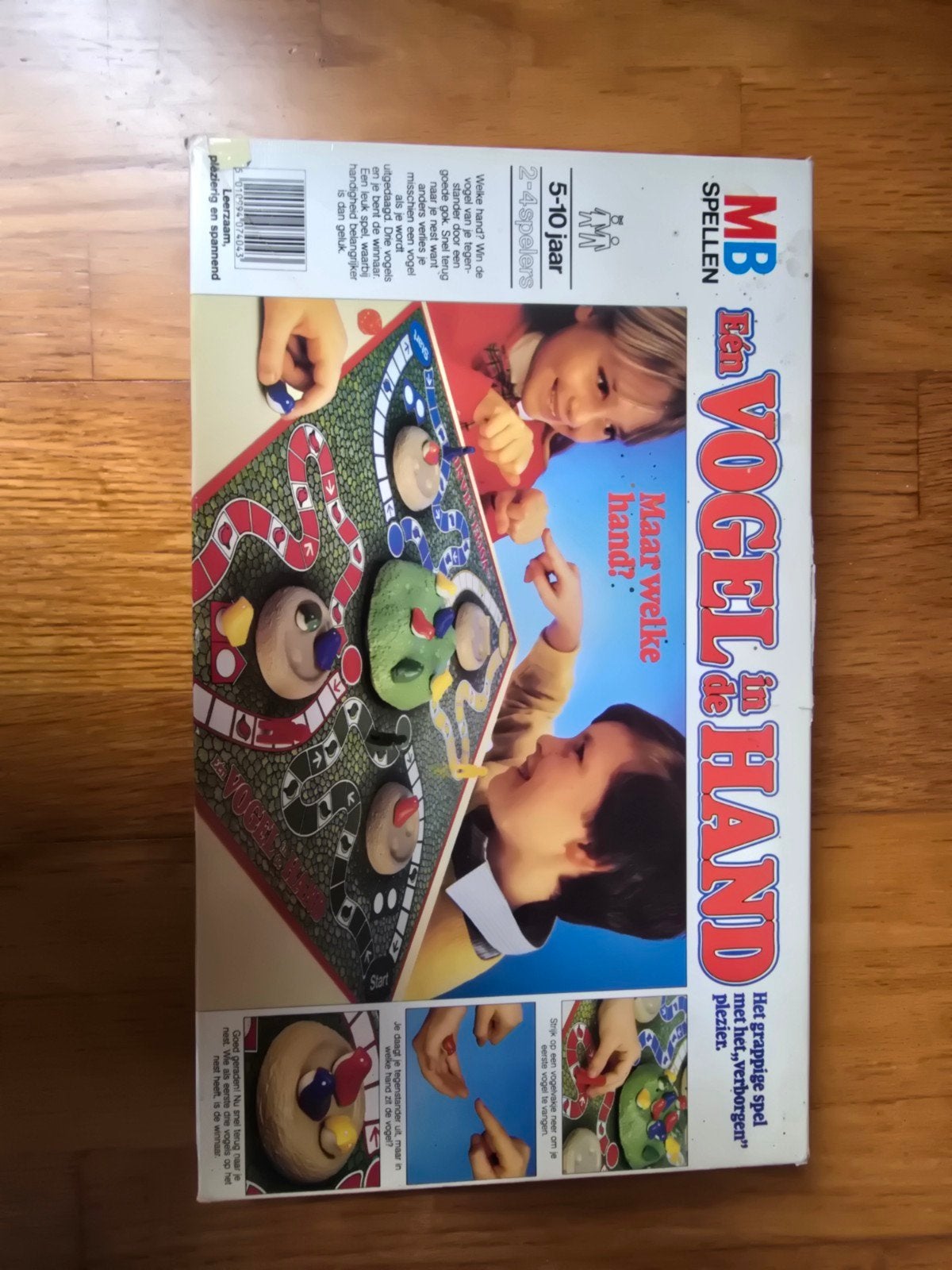 MB Een Vogel in de Hand - Leuk en spannend bordspel, Hobby en Vrije tijd, Drie of vier spelers, Ophalen of Verzenden, Gebruikt