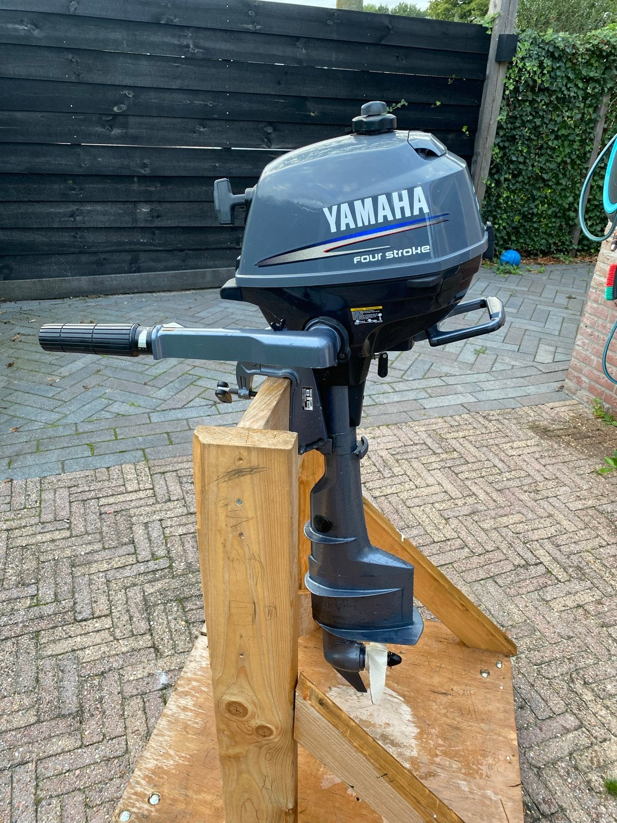 Yamaha 2.5 PK Buitenboordmotor - Zo goed als nieuw, Watersport en Boten, Ophalen, Minder dan 5 pk, Viertaktmotor, Zo goed als nieuw