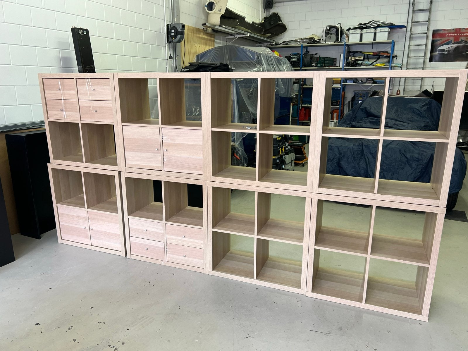 IKEA Kallax/Expedit kasten met vakverdeling, lades en deurtj, Ophalen, Gebruikt