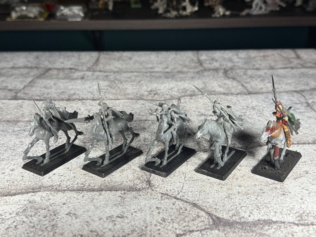 5x Wood Elf Glade Riders met bogen plastic Warhammer Fantasy, Ophalen of Verzenden, Gebruikt, Warhammer, Figuurtje(s)