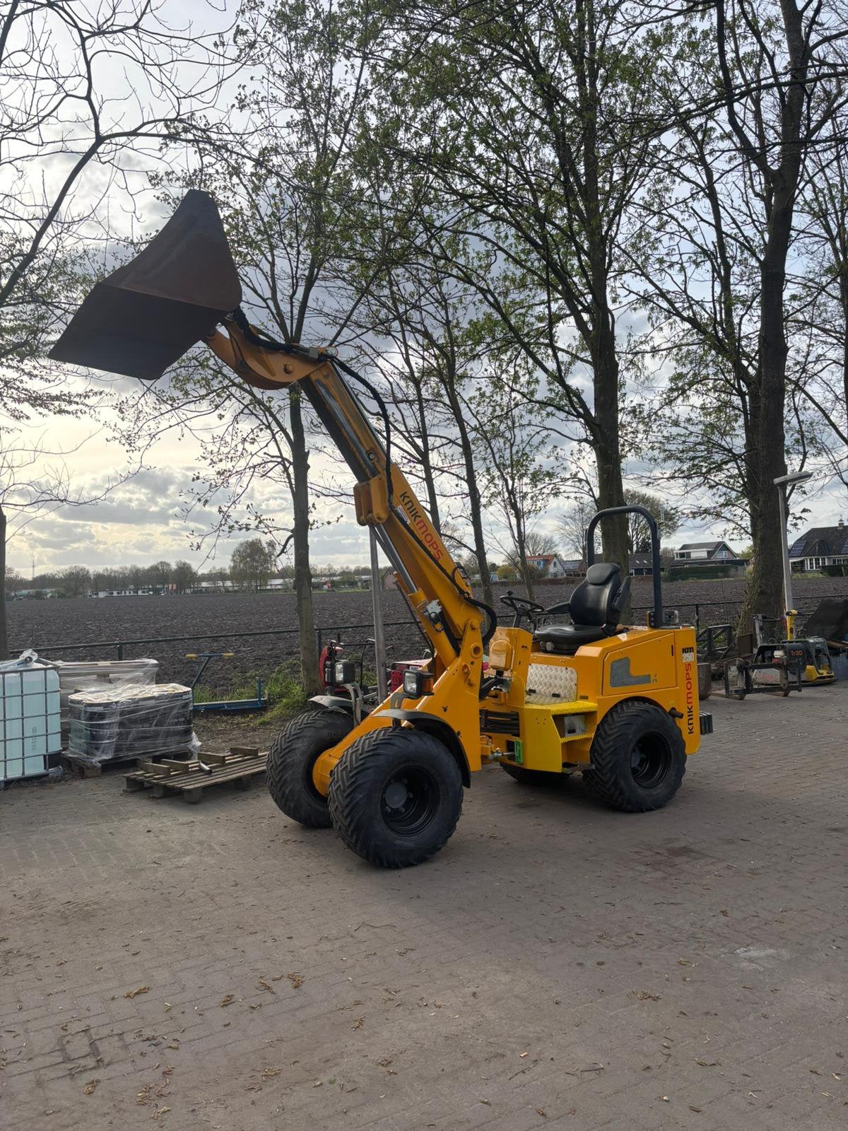 Knikmops 250 tele, Ophalen of Verzenden, Zo goed als nieuw