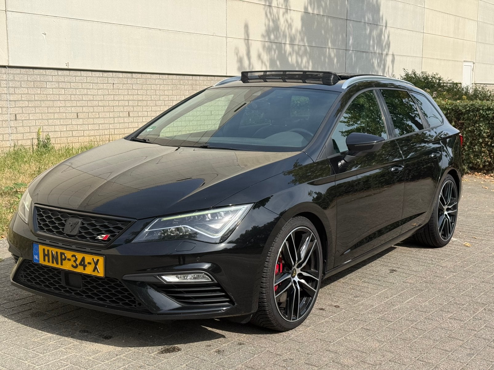 Seat Leon Cupra 2.0 TSI 300PK Pano/Virtual/keyless/Carplay, Auto's, Zwart, 4 cilinders, 1984 cc, Leon