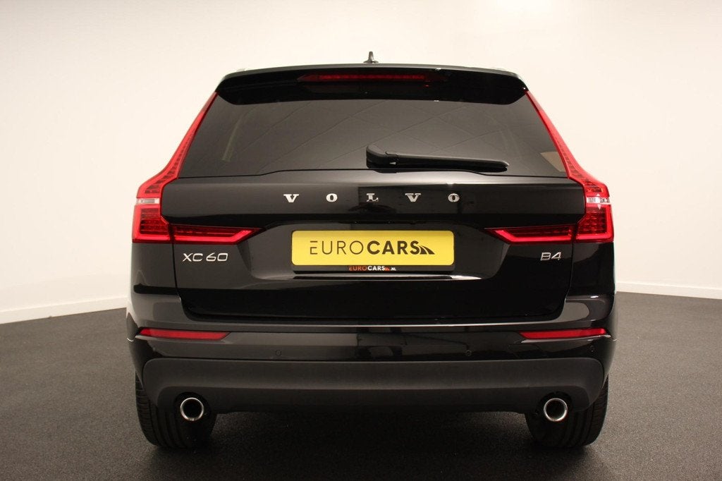 Volvo XC60 2.0 B4 197pk Momentum Pro Navigatie Lederen Bekle, Auto's, Volvo, 15 km/l, Gebruikt, Euro 6, 4 cilinders