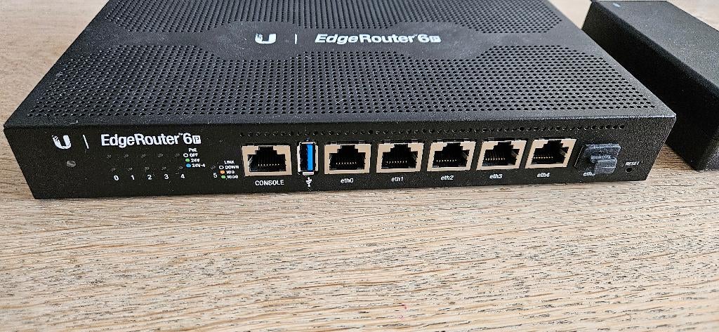 Ubiquiti Edgerouter 6p, Computers en Software, Ophalen of Verzenden, Zo goed als nieuw, Router, Ubiquiti