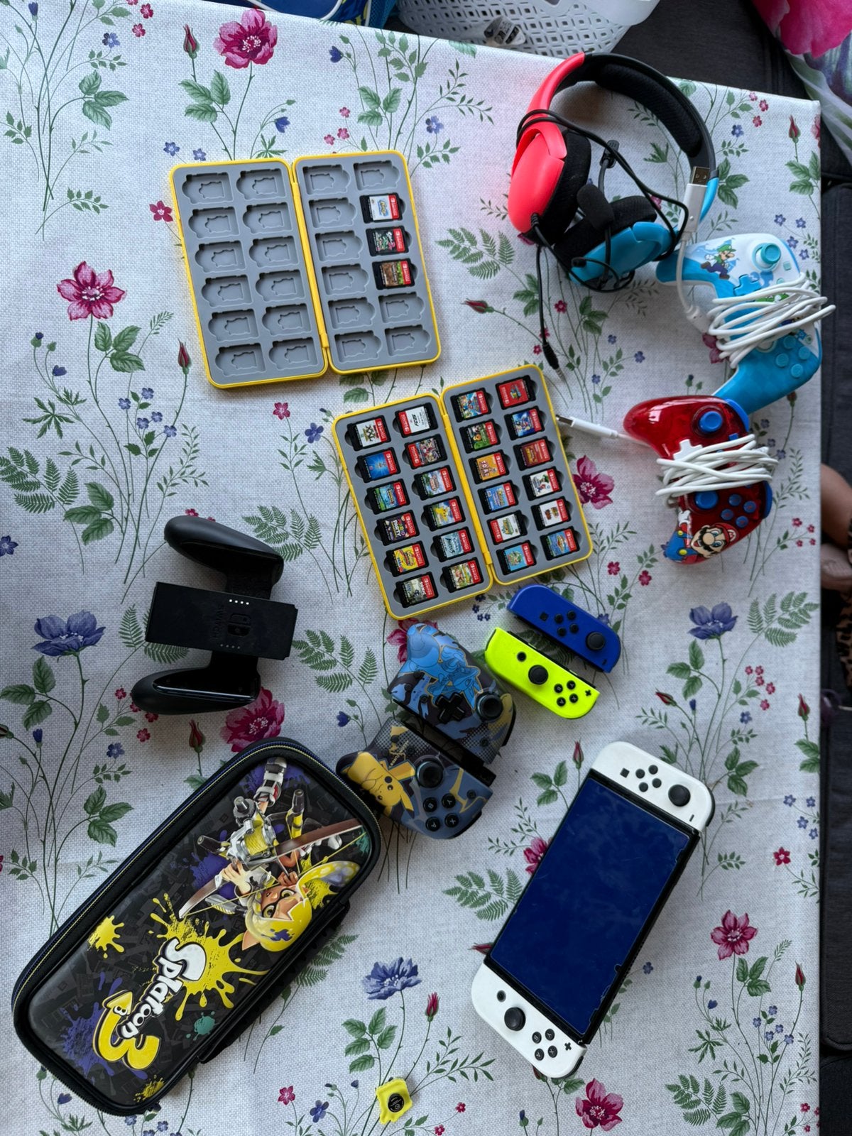 Grote collectie Nintendo Switch games en accessoires, Ophalen, Overige genres, Eén computer, Zo goed als nieuw