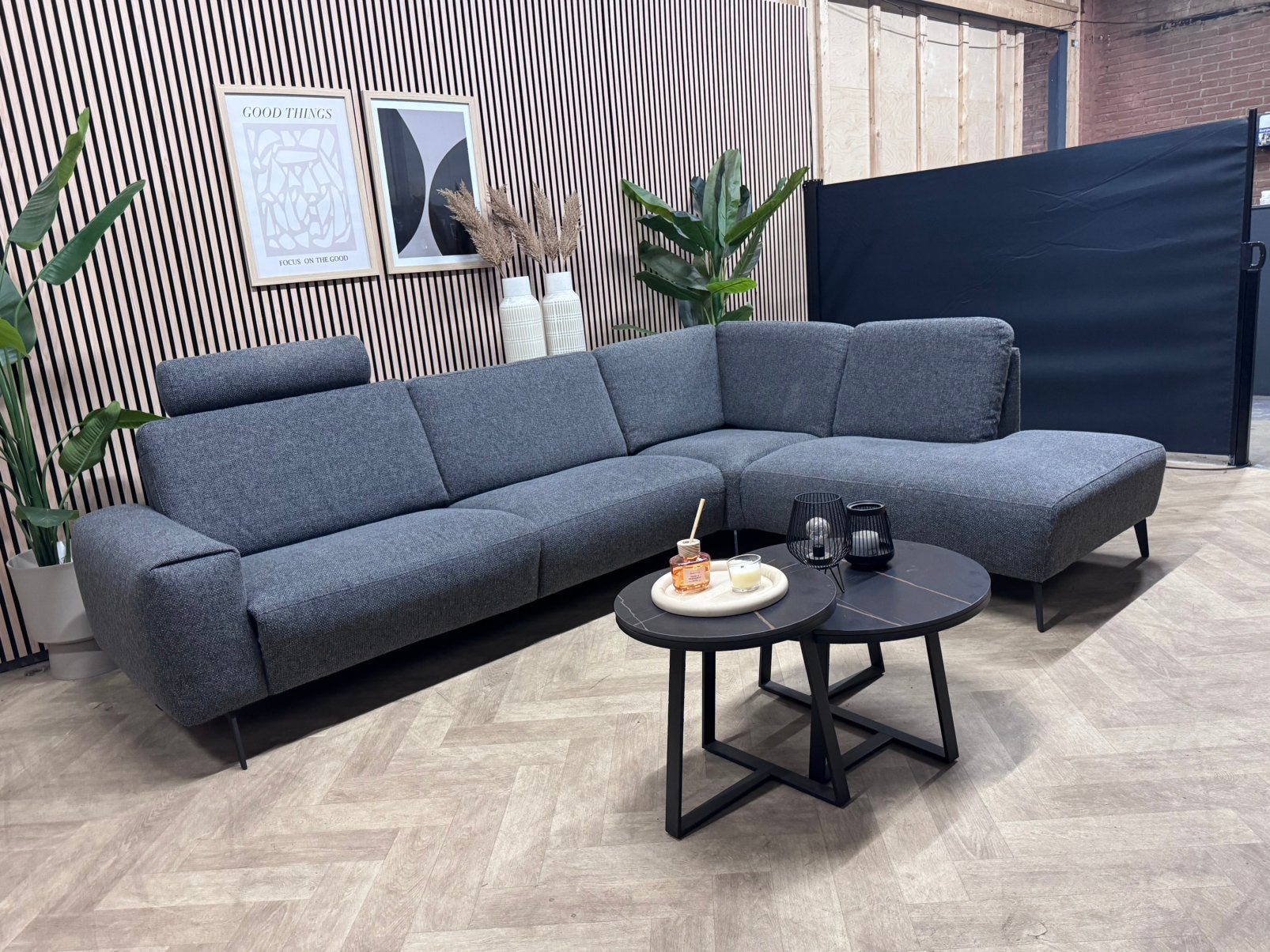 ZGAN Montel Tuscan Hoekbank - Donker grijs - 295 x 210, 250 tot 300 cm, -, -, Montel tuscan hoekbank elektrisch modern lux grijs antraciet