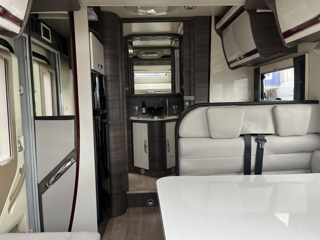 McLouis Carat 480 G -Queensbed-Levelsysteem, Caravans en Kamperen, Campers, Ringverwarming, Fiat, Airbags, 7 tot 8 meter