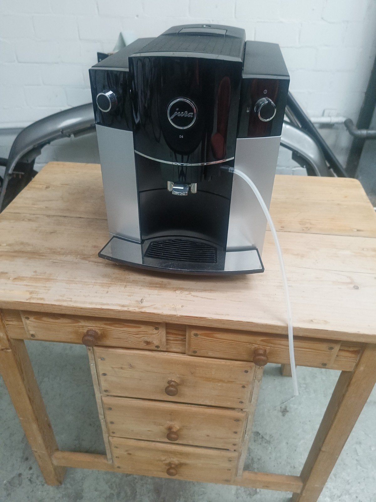 Jura D6 Koffiemachine - Slechts 6 maanden gebruikt!, Ophalen of Verzenden, Zo goed als nieuw, Koffiemachine, Koffiebonen
