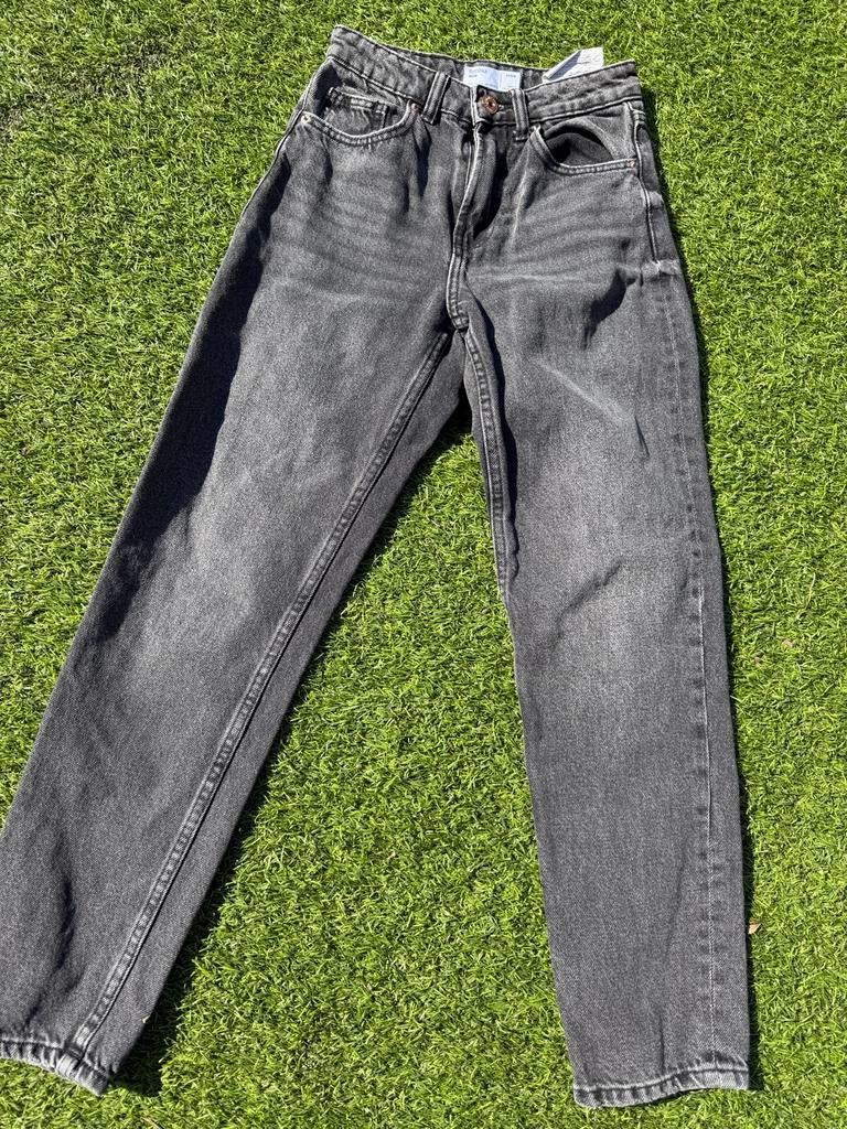 Bershka zwarte jeans - Maat eur 32 mex 22, Ophalen of Verzenden, Gedragen, Zwart, W28 - W29 (confectie 36)