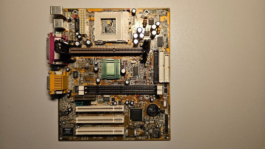 Biostar M6TWG mainboard, Ophalen of Verzenden, Biostar