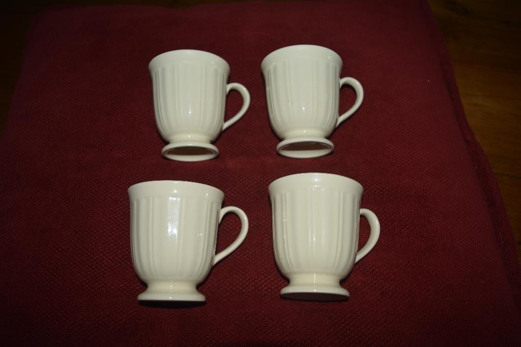 Queen's Garden, 4 stuks koffie kopjes, Huis en Inrichting, Keuken | Servies, Ophalen of Verzenden, Zo goed als nieuw, Wedgwood