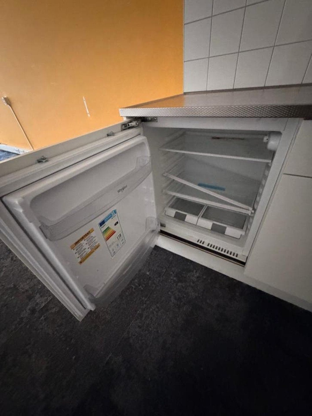 Nette gebruikte keuken met RVS blad, vaatwasser en koelkast, Ophalen, Gebruikt, Wit, Enkelwandige keuken
