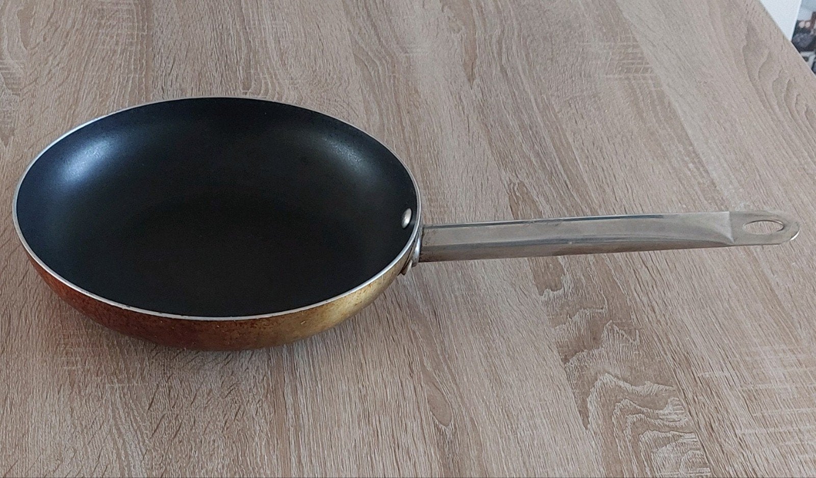 gratis koekenpan 24cm, Huis en Inrichting, Ophalen, Gebruikt, Gietijzer