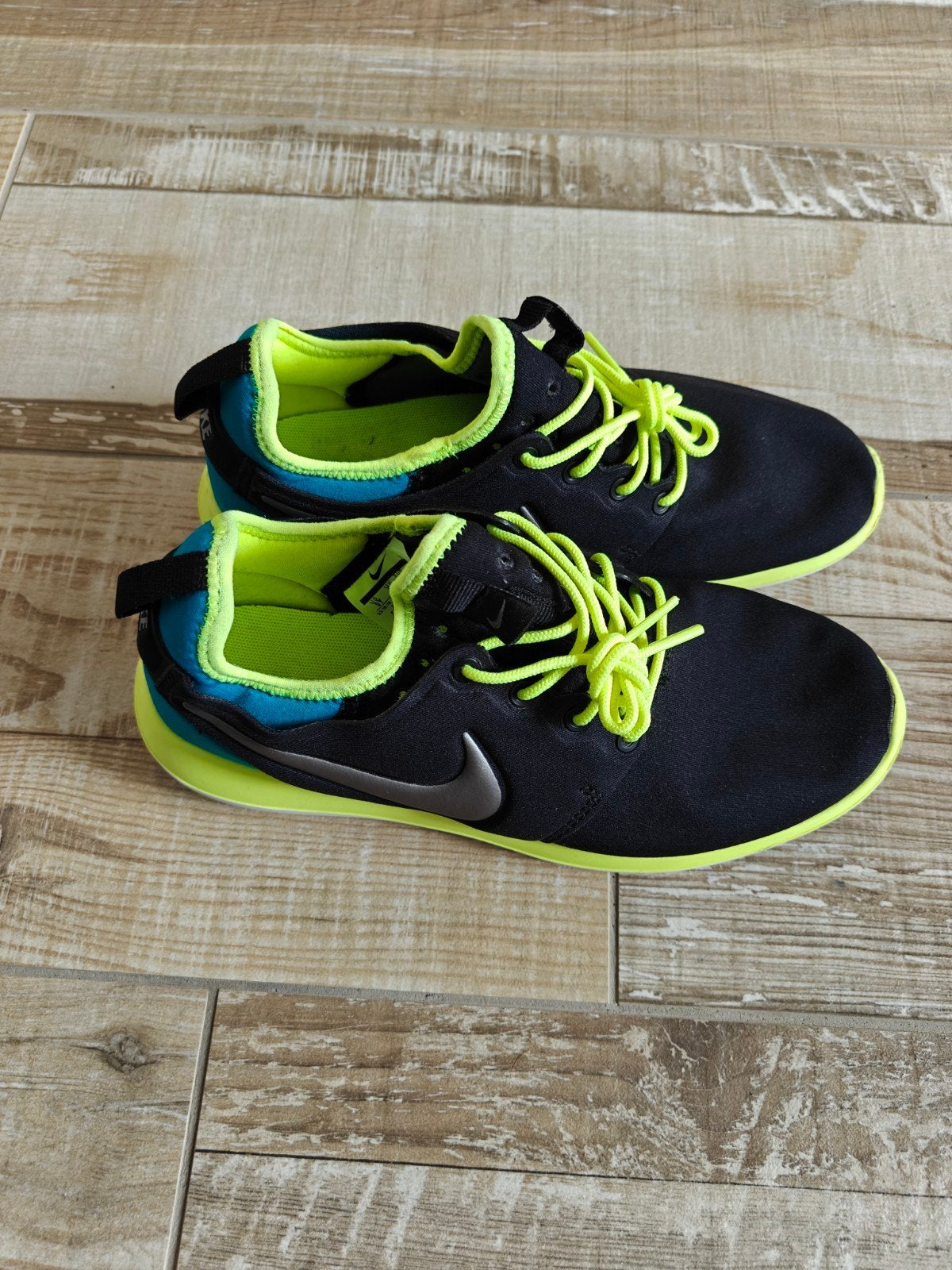 Nike Roshe One sneakers maat 37.5 zwart/neon geelNike Roshe, Nieuw, Ophalen of Verzenden, Nike, Jongen of Meisje