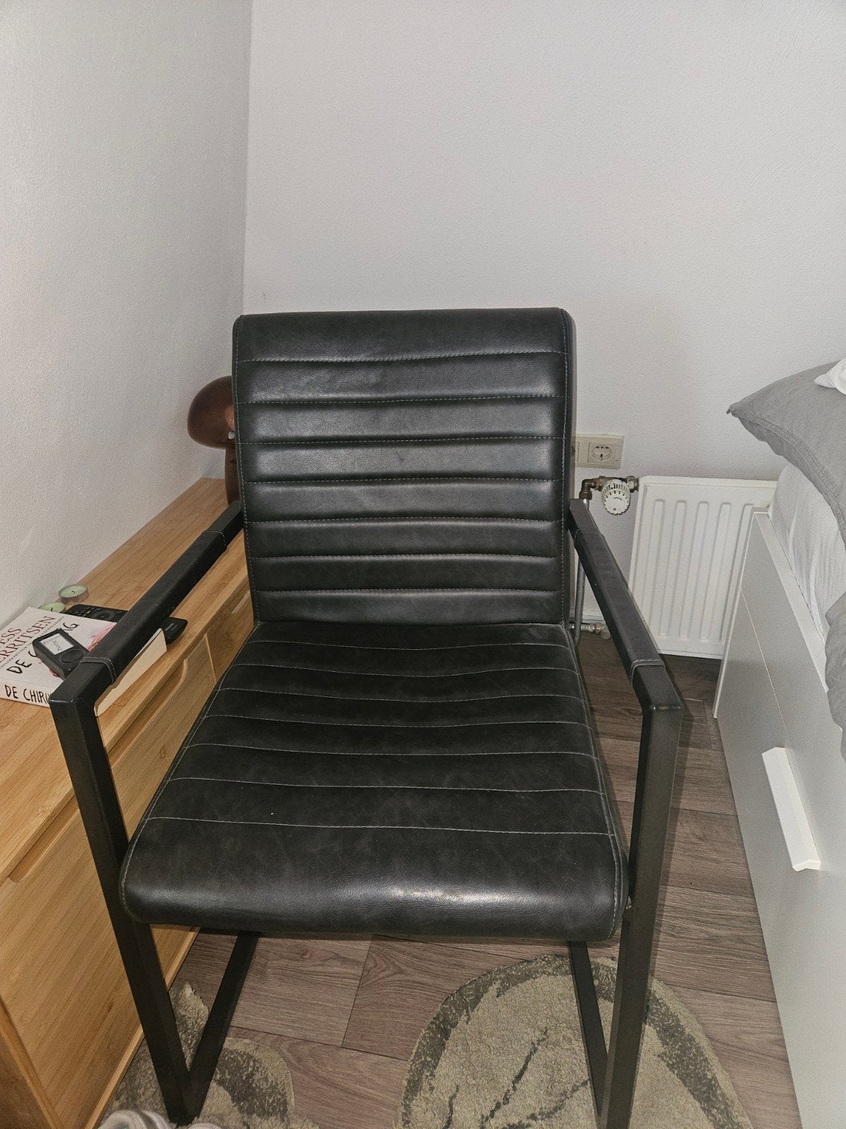 Twee zwarte stoelen, Huis en Inrichting, Stoelen, Ophalen, Gebruikt, Twee, Zwart