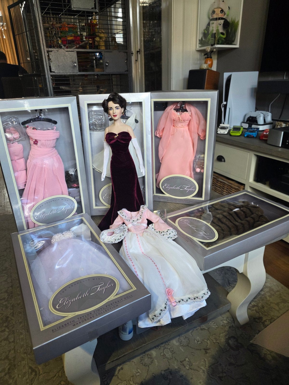 Franklin mint Elizabeth taylor vinyl doll set, Ophalen of Verzenden, Kleertjes