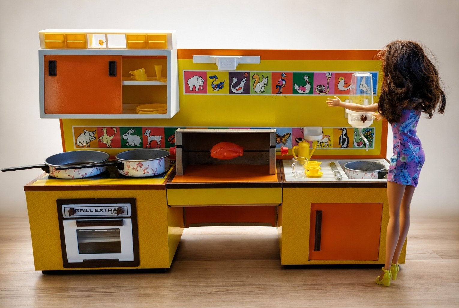 Vintage Barbie keuken met accessoires, Ophalen of Verzenden, Gebruikt, Meisje