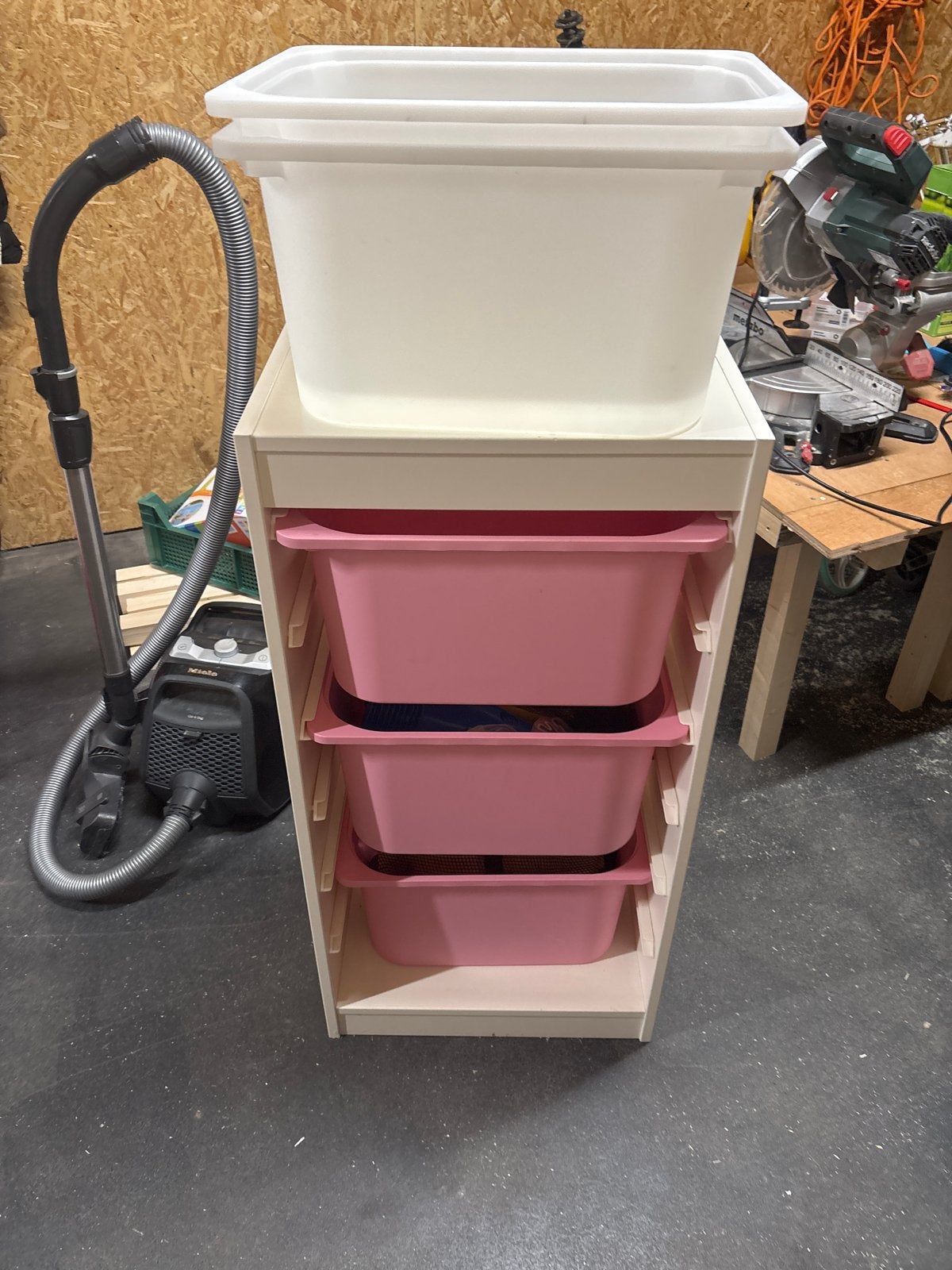 IKEA Trofast opbergkast met 3 roze bakken 2 witte, Gebruikt, Ophalen of Verzenden, Minder dan 50 cm, 90 tot 105 cm