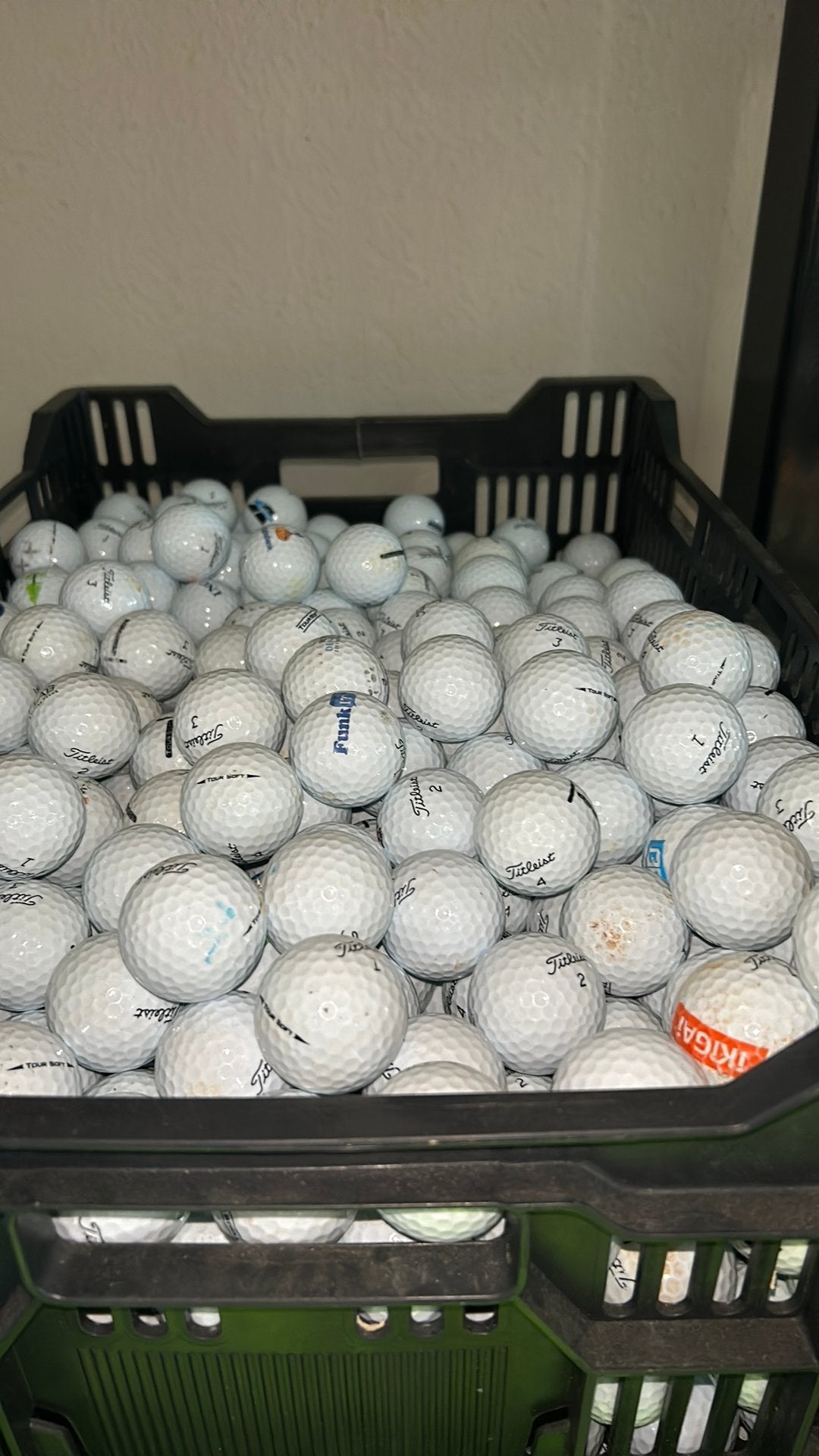 100 Stuks Titleist Tour Soft Golfballen, Ophalen of Verzenden, Zo goed als nieuw, Bal(len)