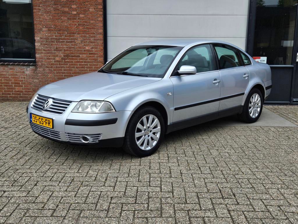 Volkswagen Passat 1.6 2001 AIRCO IZGST NAP APK 3-2027, Stof, 4 cilinders, Grijs, Sedan