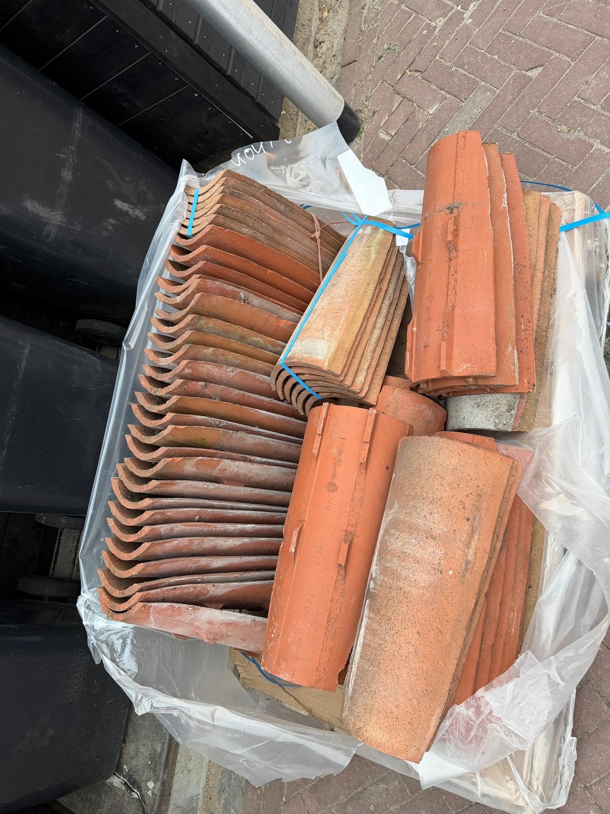 Gebruike monnik en non dakpannen, Ophalen, Steen of Klei, Zo goed als nieuw, 15 m² of meer
