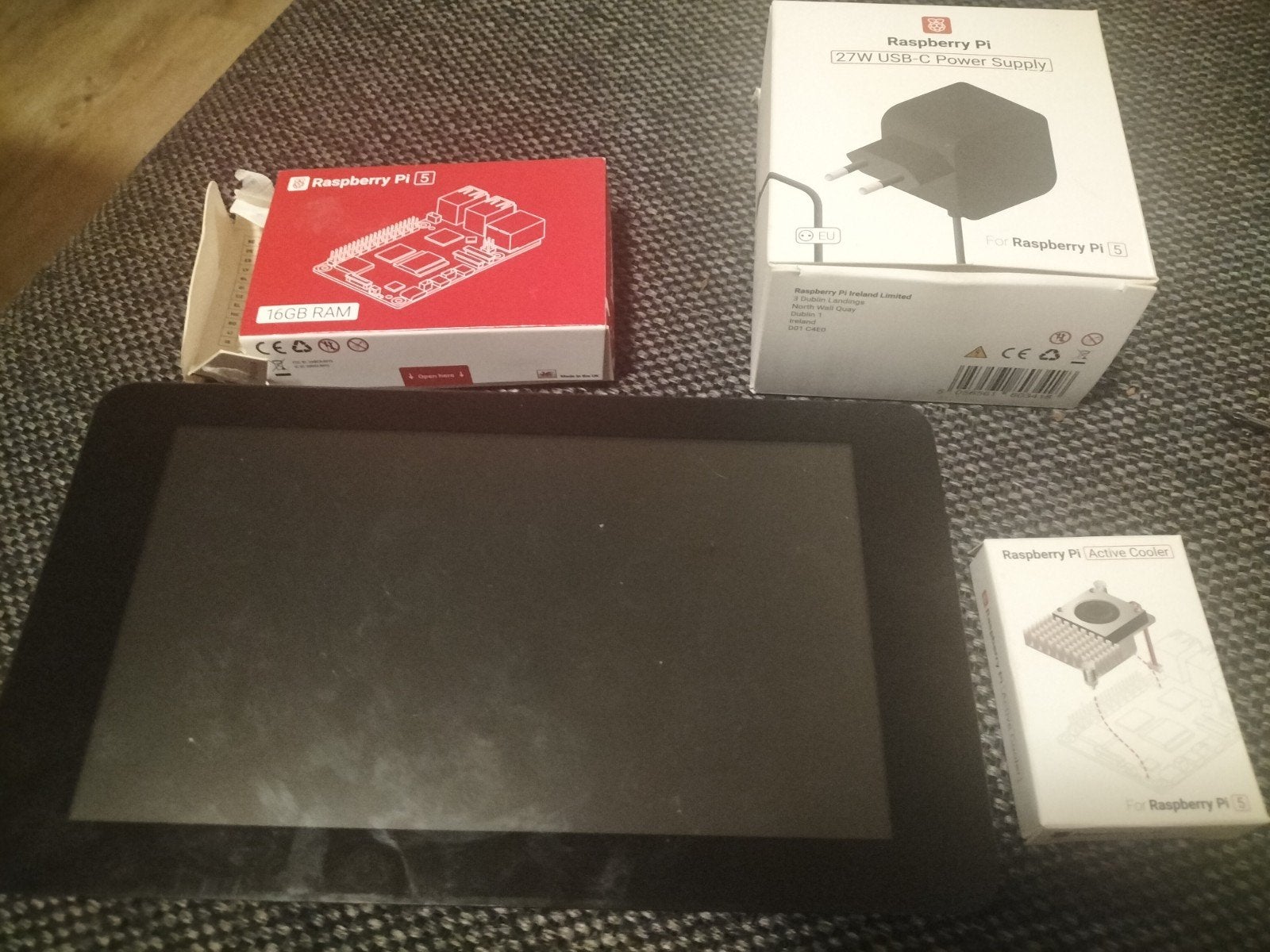 Raspberry Pi 5 16GB RAM met touchscreen en accessoires, Met monitor, Ophalen of Verzenden, Zo goed als nieuw, Broadcom BCM2712